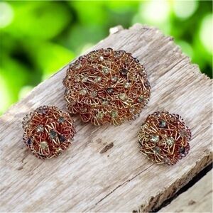 VTG Goldtone Rhinestone Textured Brooch and Earring Set with Intricate Detailing